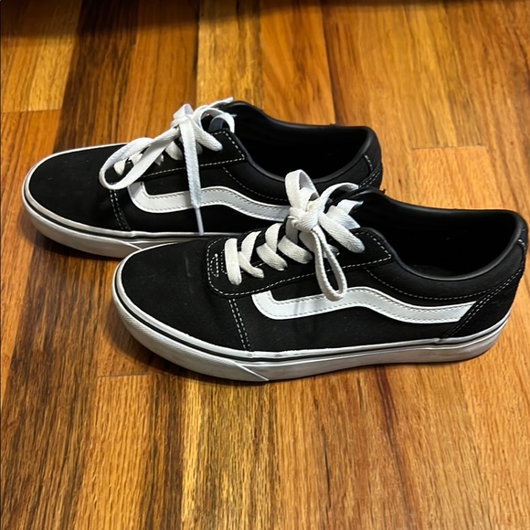 Vans Black and White Sneakers - Picture 2 of 14